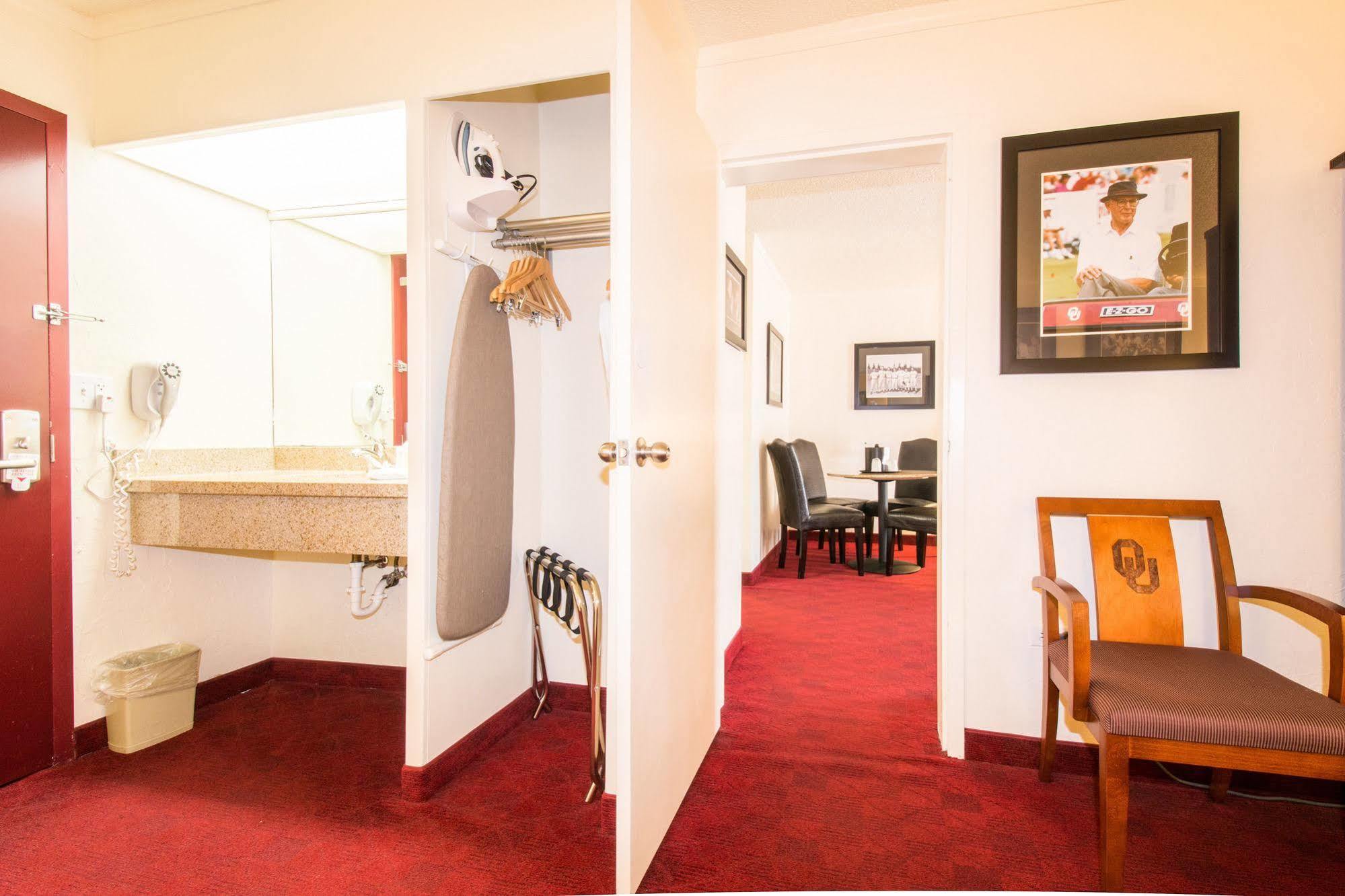 Sooner Legends Hotel Norman Kültér fotó